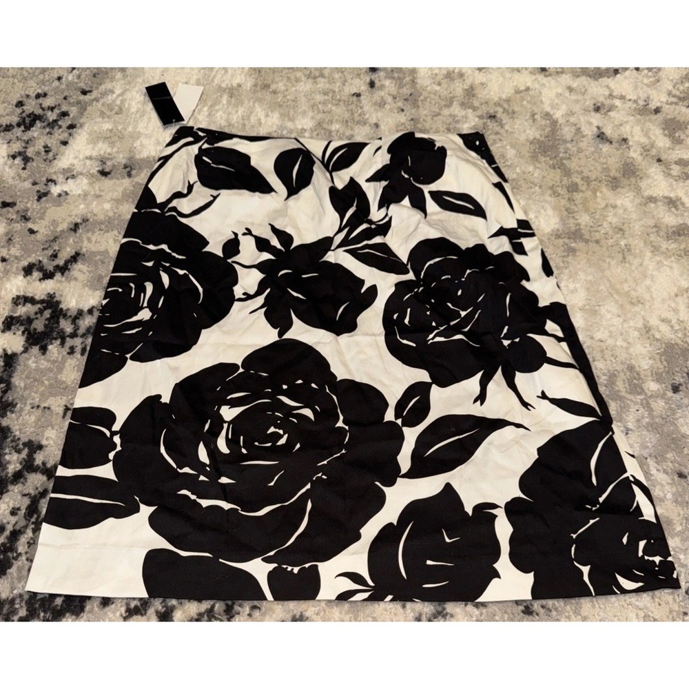 Grace Elements Women's White/Black Floral‎ Pattern  A-Line Skirt Sz. 10 New